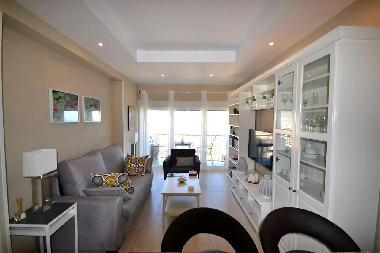 Fuengirola. Bonito apartamento en Paseo Marítimo. Espectaculares vistas al mar. Primera línea 0*, Fuengirola España