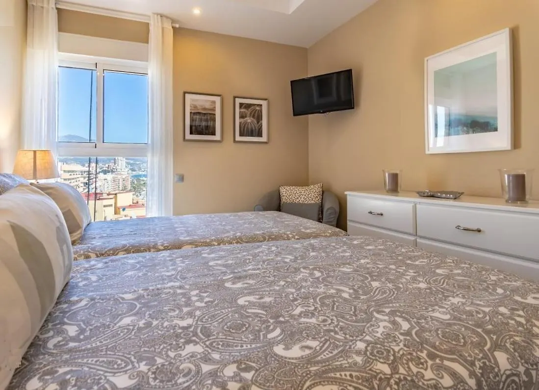 Fuengirola. Bonito Apartamento En Paseo Maritimo. Espectaculares Vistas Al Mar. Primera Linea Appartamento Fuengirola